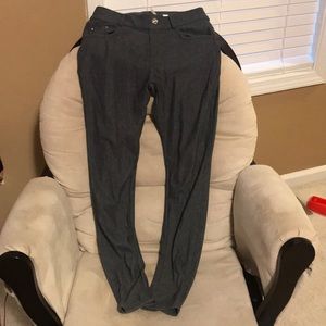 Pull on stretch leggings